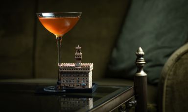 Firenze Capitale, uno dei cocktail più scenografici della nuova drink list dell'Atrium Bar di Firenze
