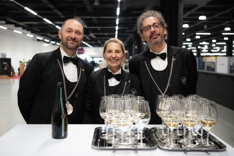 I sommelier dell'Ais: Alessandro Marcolini, Laura Castellani e Lino Cicatiello
